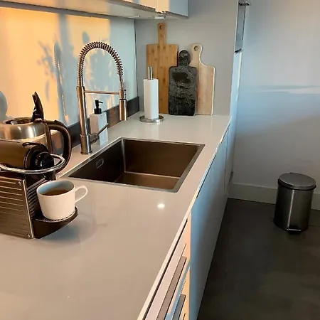 Apartment City Vibes *